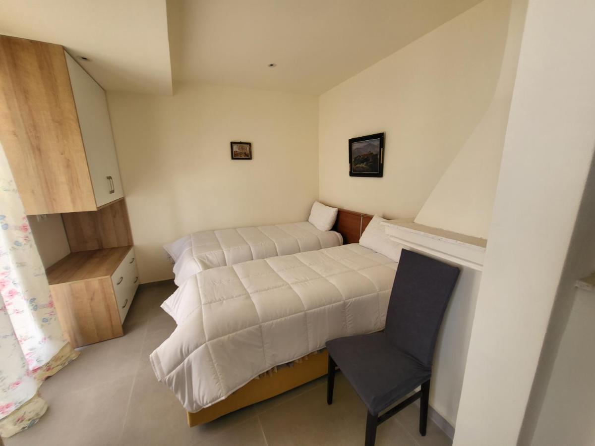 Blue Heaven Apartment Sarandë Esterno foto