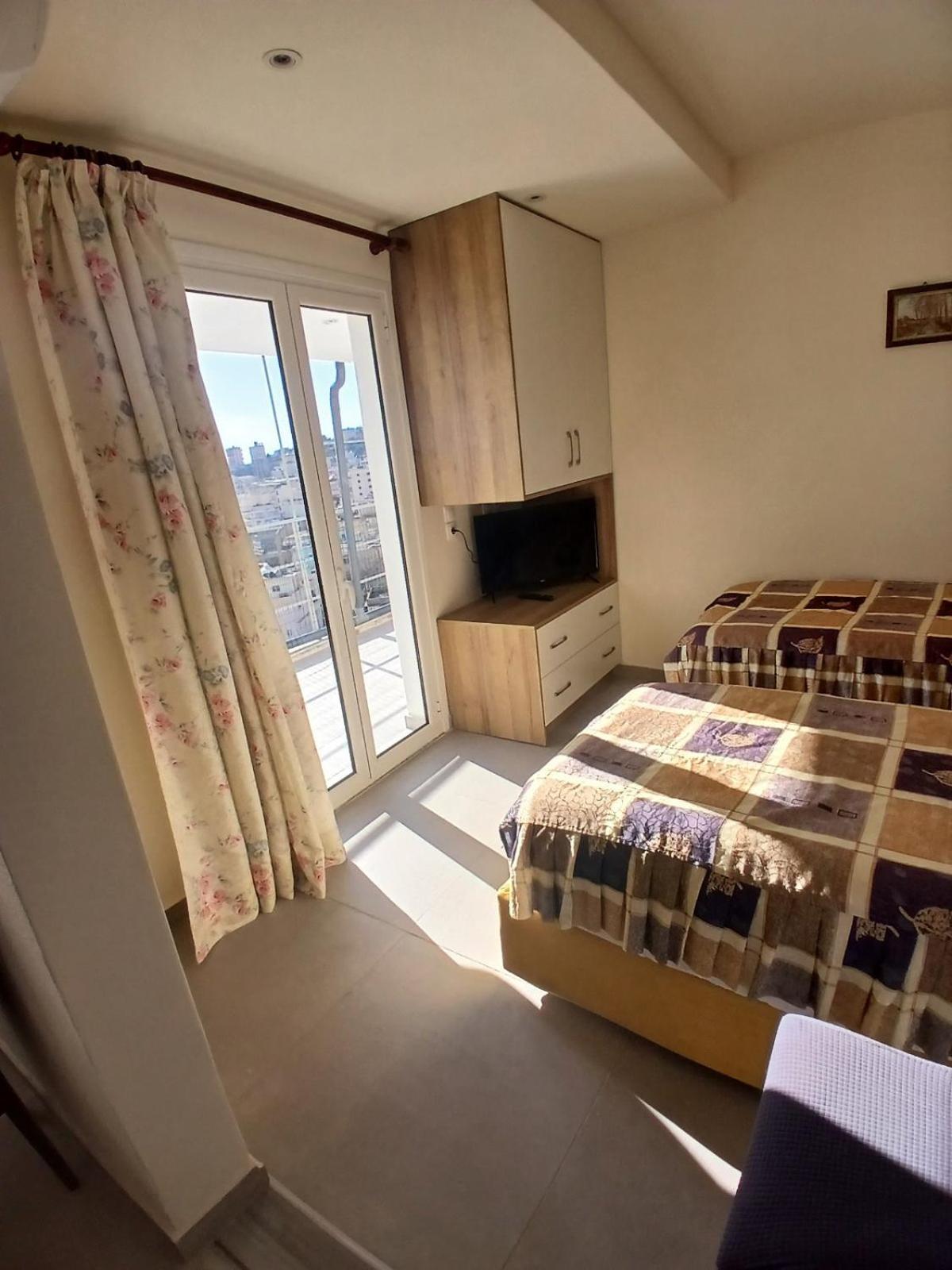 Blue Heaven Apartment Sarandë Esterno foto