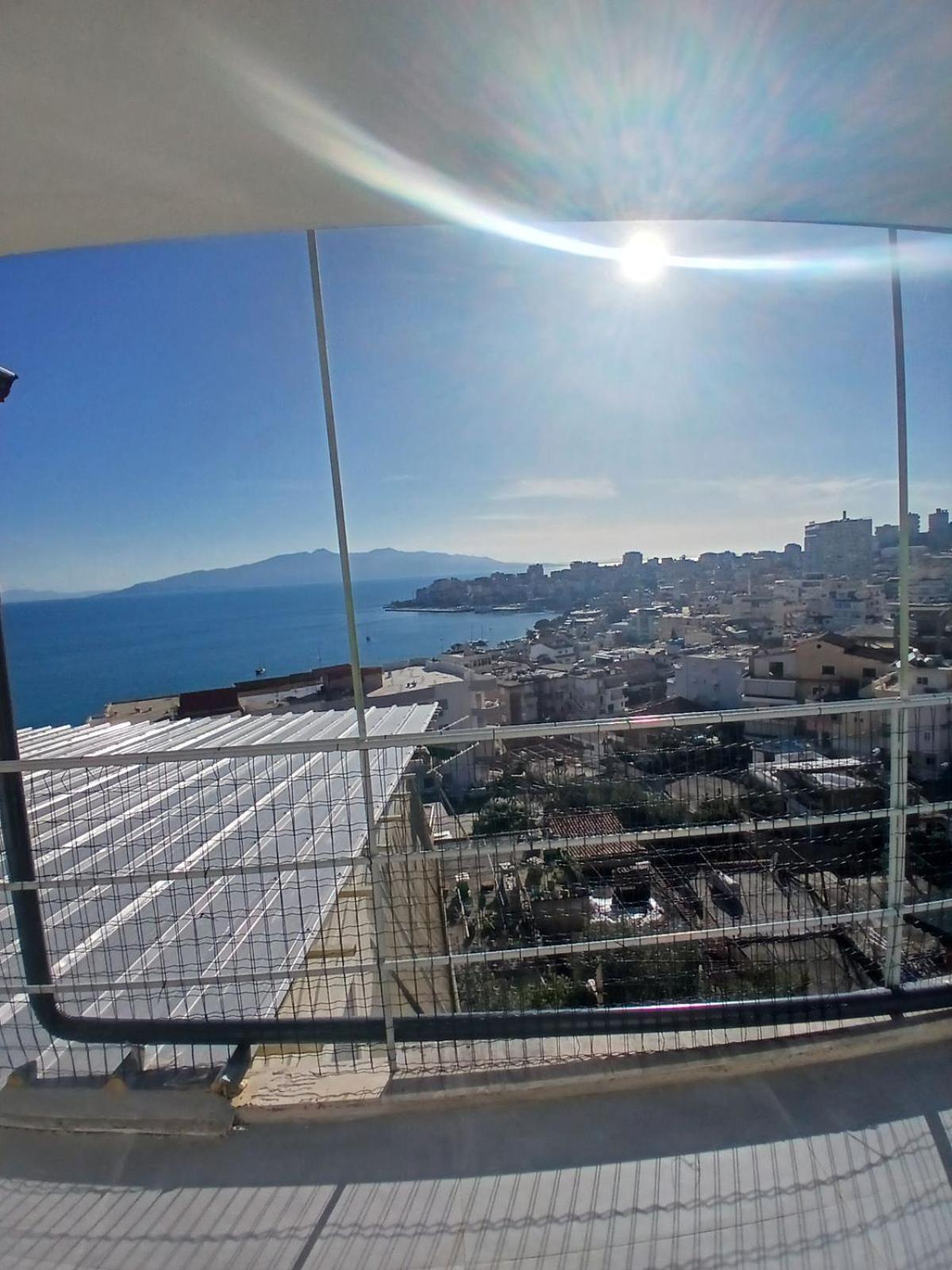 Blue Heaven Apartment Sarandë Esterno foto